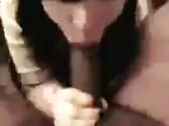 Bir gece kulübünde porno amatör gizli çekim seks